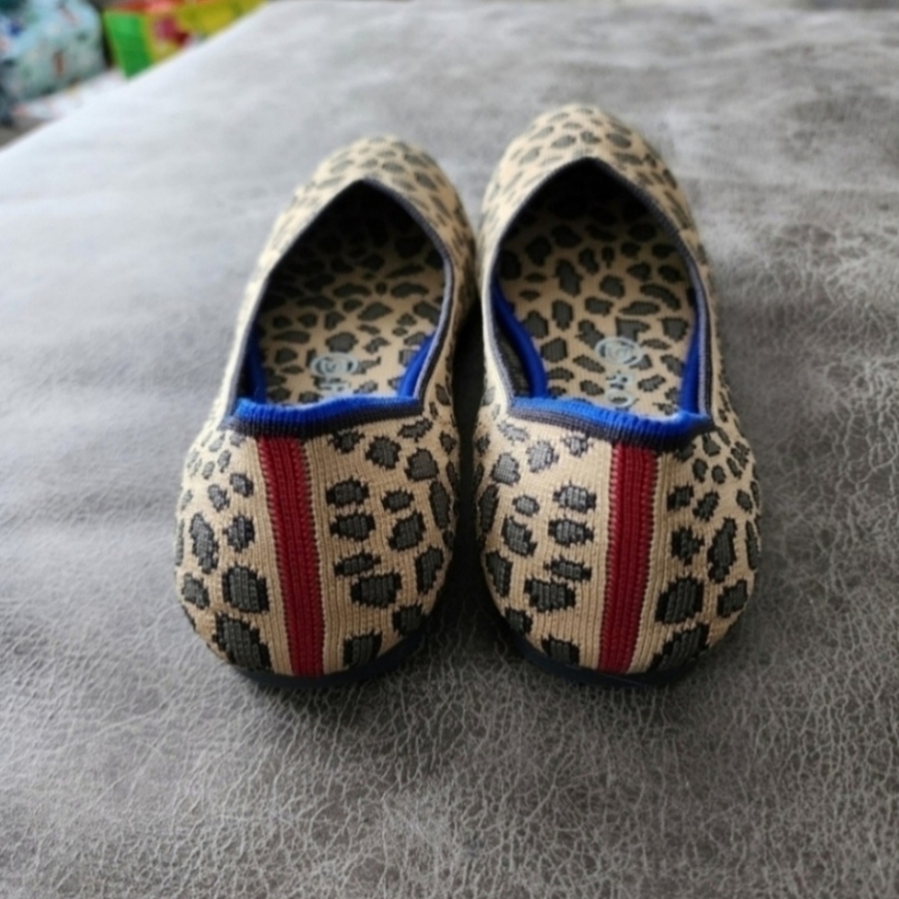 Rothy's Leopard Rounded Toe Flat Size 7.5 - Picture 4 of 5